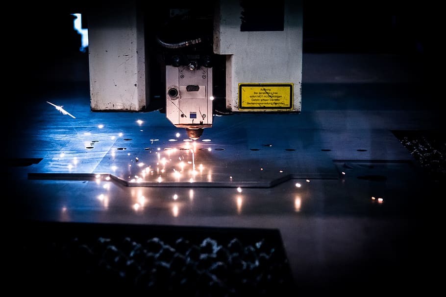 Advantages of Laser Cutting Technology in Manufacturing Industries
